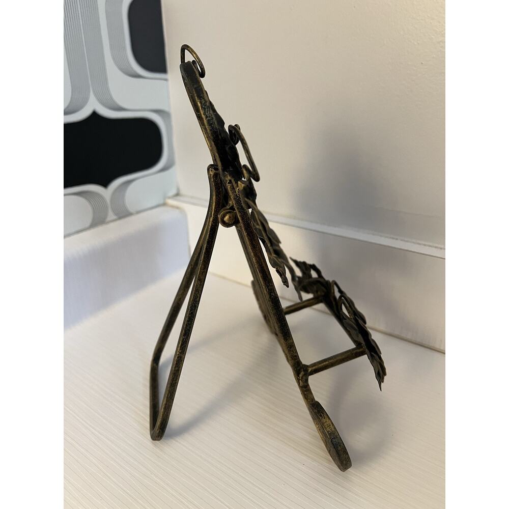 Vintage Cast Metal Easel Cookbook Stand Grapes Antique Gold Finish 9"H - Picture 5 of 8